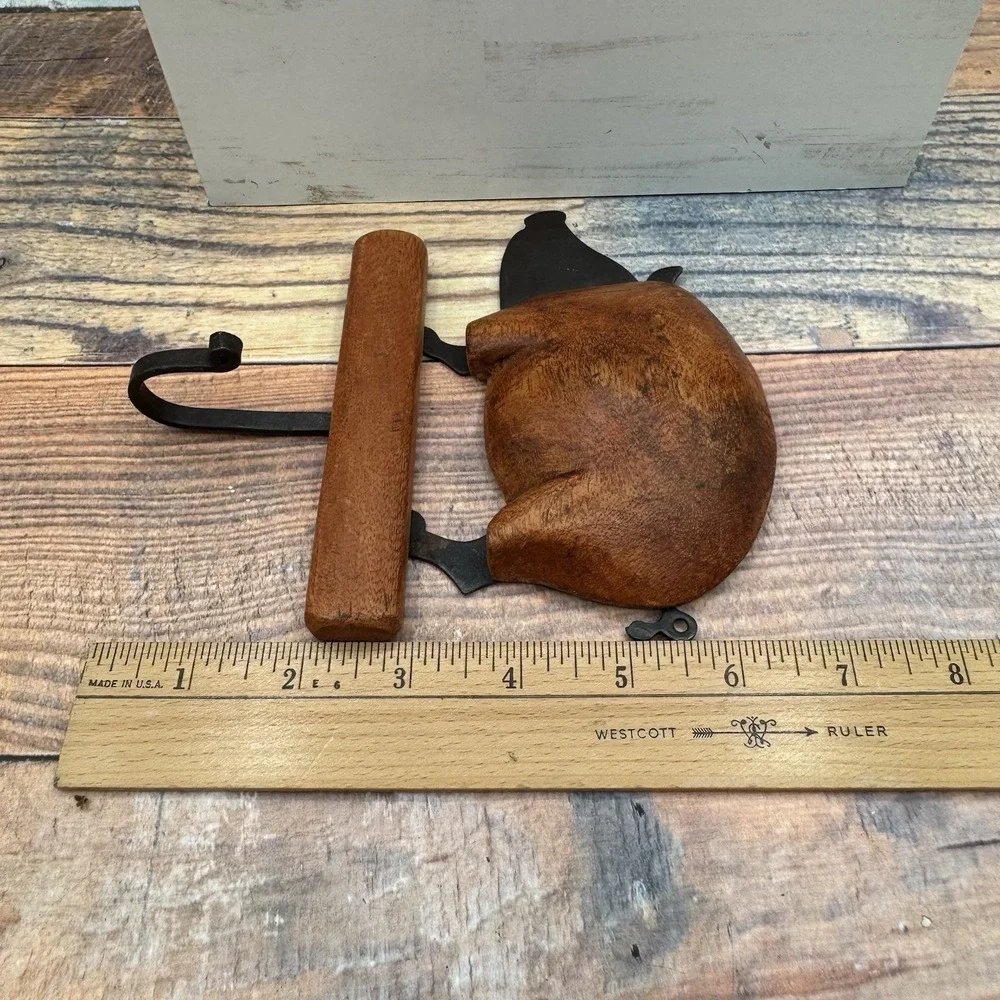Vintage Rustic Pig Wall Hook Wood Wrought Iron Pier 1 Farmhouse Kitchen
